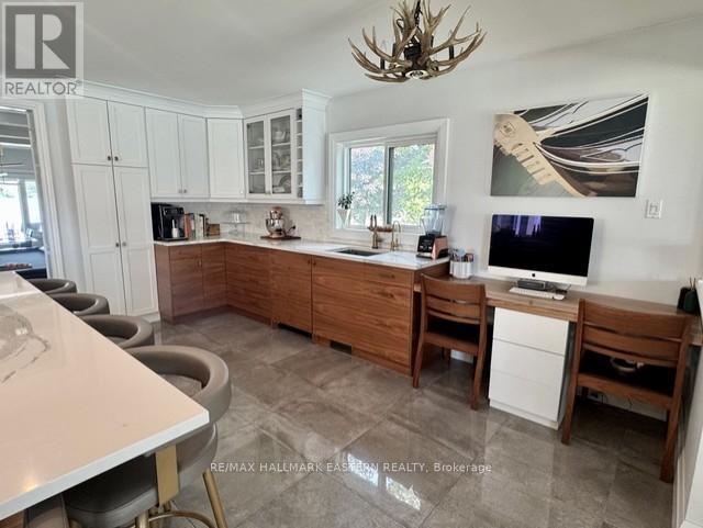 29 Crescent Street, Peterborough, Ontario K9J 2G2 - Photo 7 - X12513736