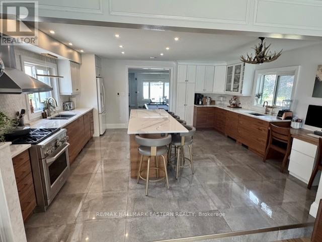 29 Crescent Street, Peterborough, Ontario K9J 2G2 - Photo 8 - X12513736