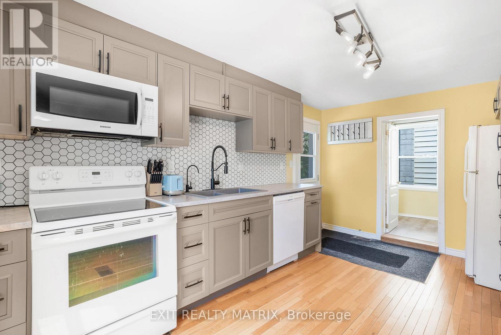 32 Cockburn Street, North Stormont, Ontario K0C 1G0 - Photo 16 - X12513596