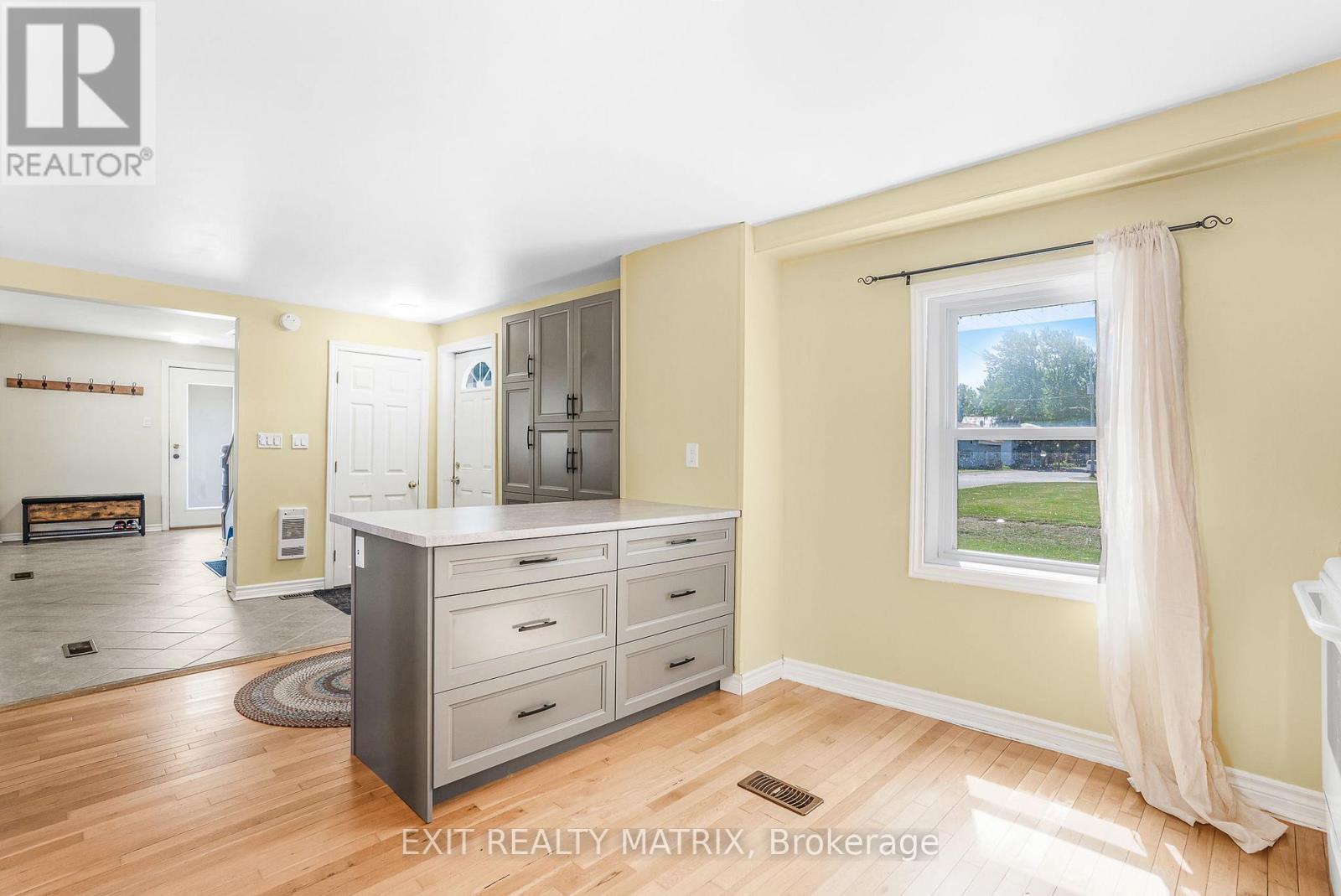 32 Cockburn Street, North Stormont, Ontario K0C 1G0 - Photo 18 - X12513596