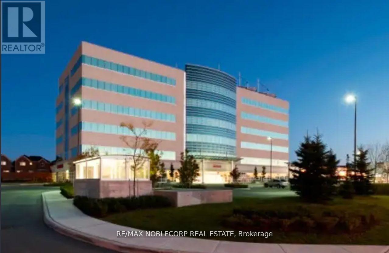 401 C - 2250 Bovaird Drive E, Brampton, Ontario  L6R 0W3 - Photo 2 - W12513444