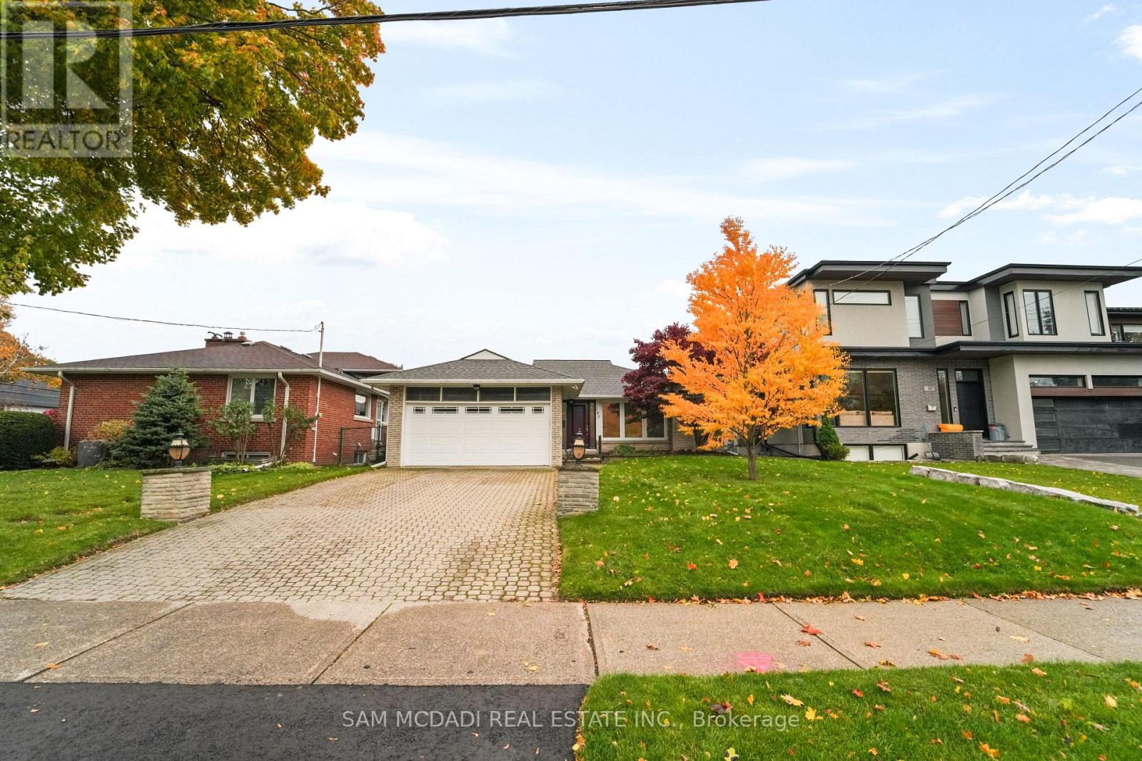 185 Rathburn Road, Toronto, Ontario  M9B 2L2 - Photo 2 - W12513466