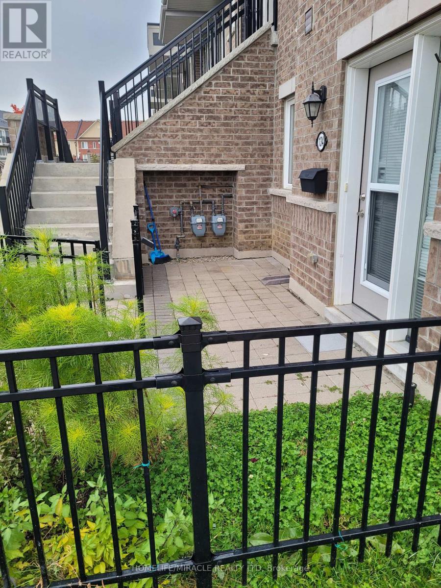 134 - 250 Sunny Meadow Boulevard, Brampton, Ontario  L6R 3Y7 - Photo 2 - W12513478