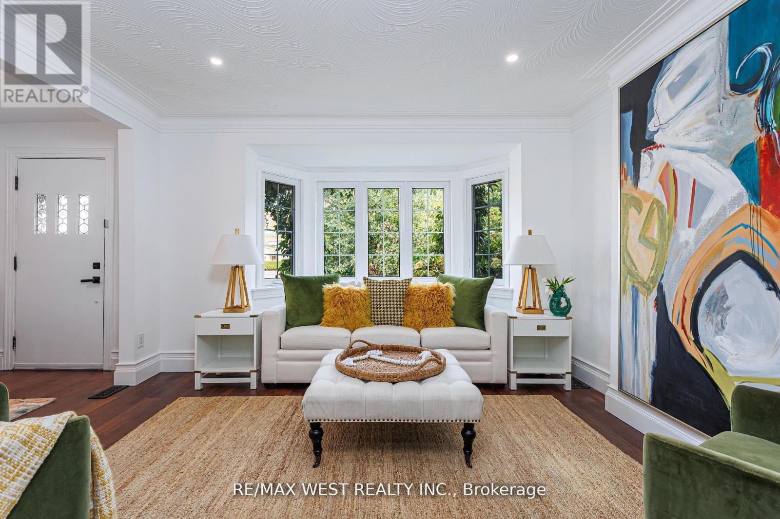 12 BRENTWOOD ROAD S, Toronto, Ontario