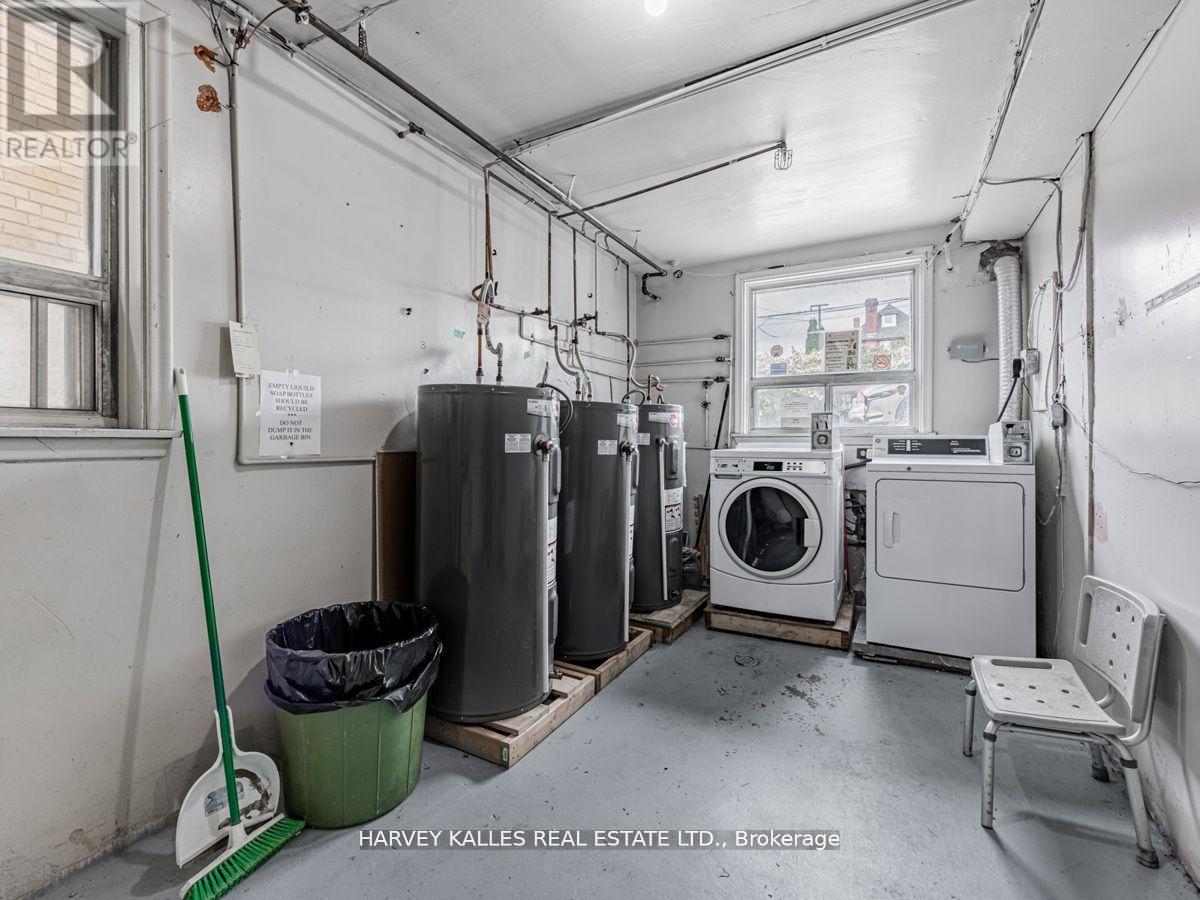 6 Carrington Avenue, Toronto, Ontario  M6E 2C3 - Photo 25 - W12513536