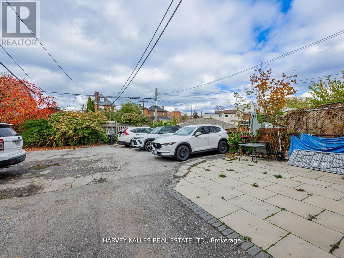 6 Carrington Avenue, Toronto, Ontario  M6E 2C3 - Photo 26 - W12513536