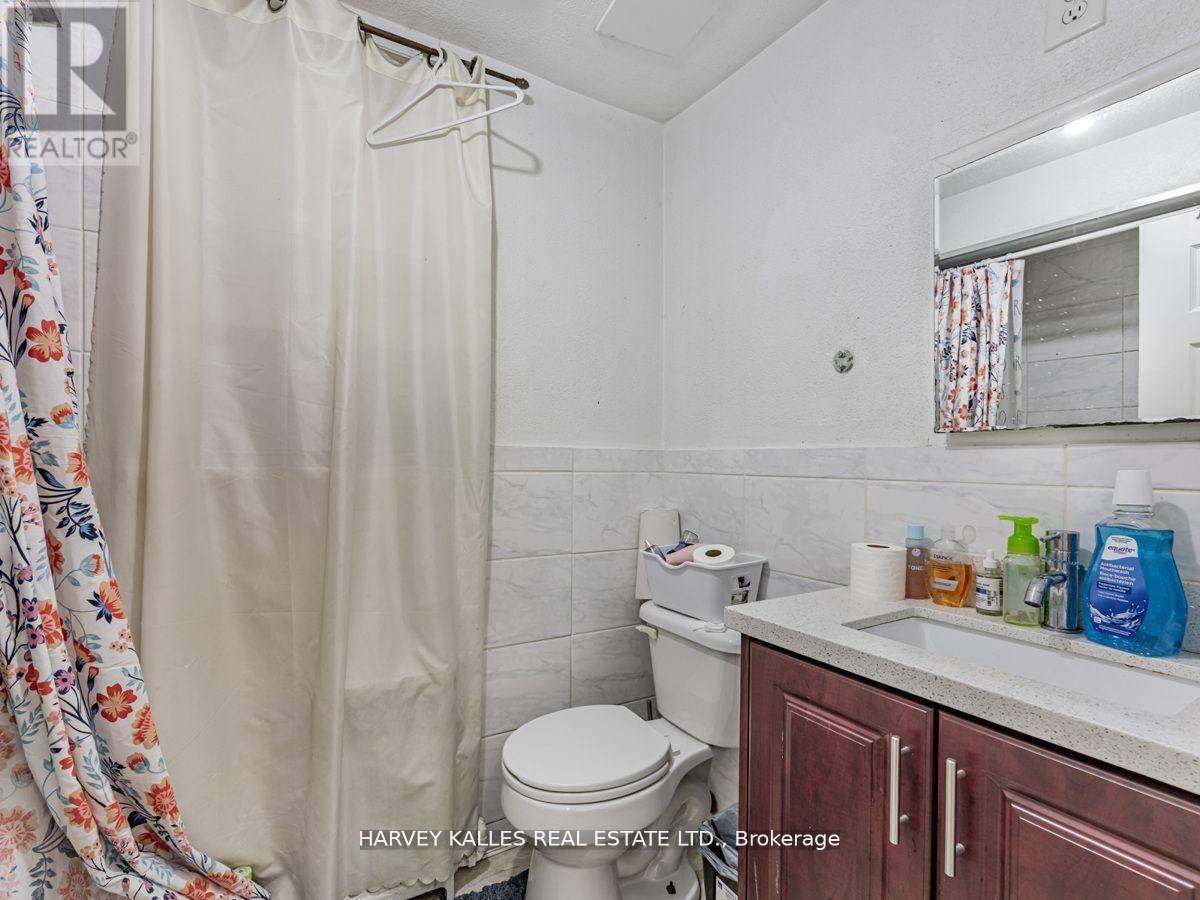 6 Carrington Avenue, Toronto, Ontario  M6E 2C3 - Photo 8 - W12513536