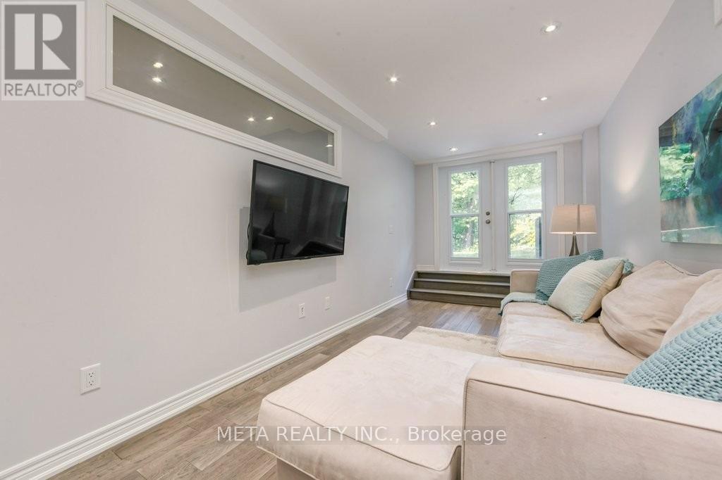 103 Kennedy Avenue, Toronto, Ontario  M6S 2X8 - Photo 15 - W12513540