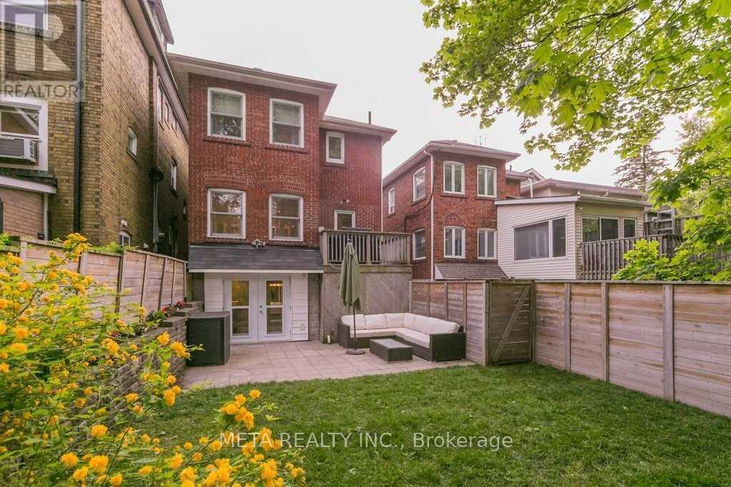 103 Kennedy Avenue, Toronto, Ontario  M6S 2X8 - Photo 18 - W12513540