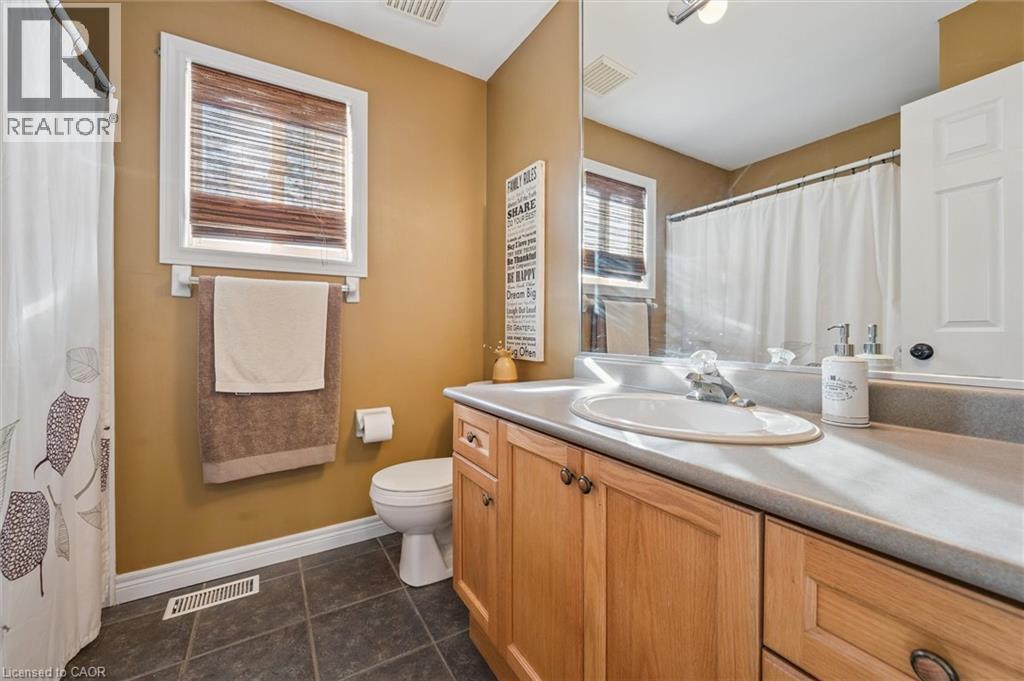 7 Hearthbridge Street, Kitchener, Ontario N2R 1L5 - Photo 27 - 40785926
