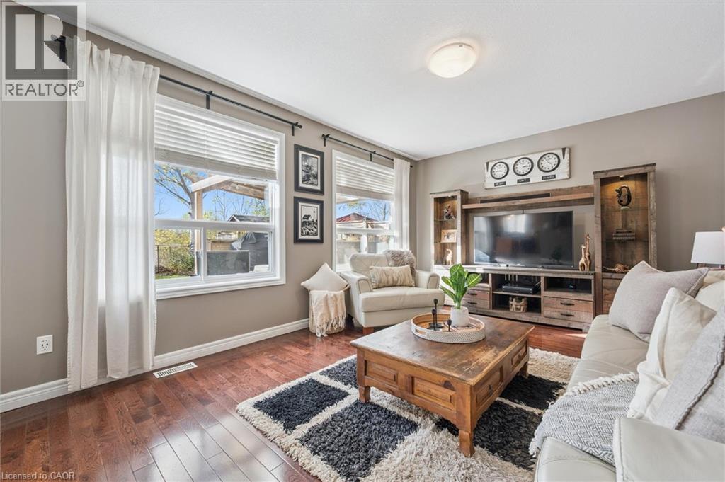 7 Hearthbridge Street, Kitchener, Ontario N2R 1L5 - Photo 8 - 40785926