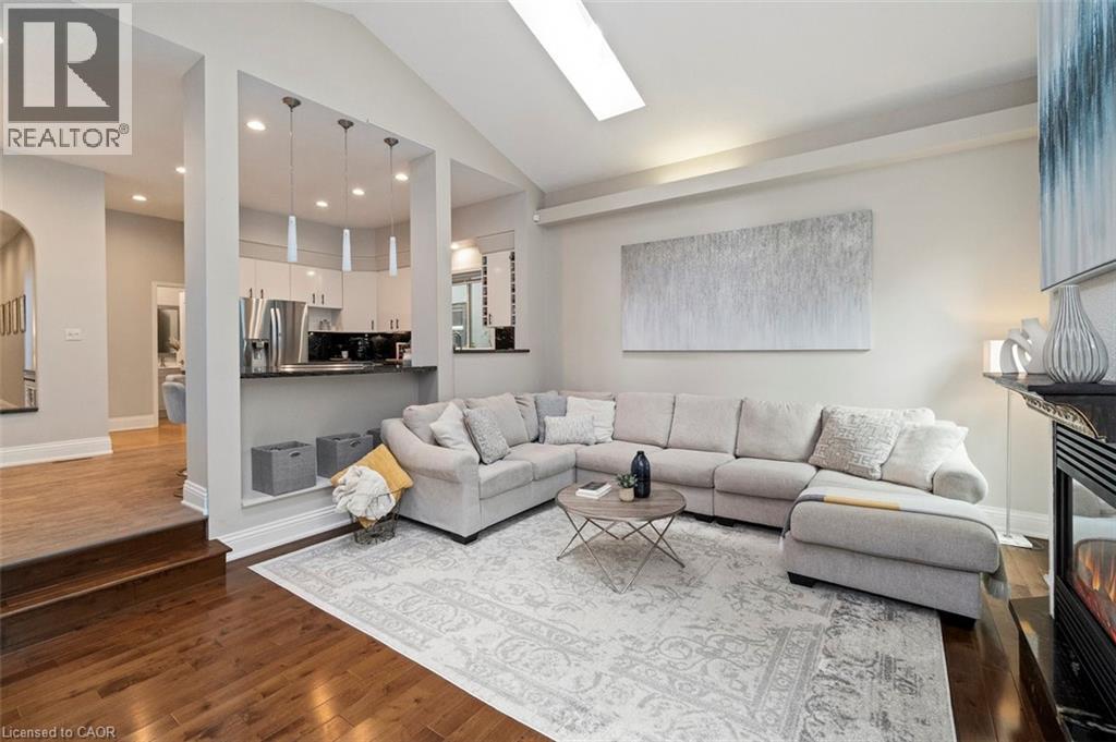 381 Queen Street S, Hamilton, Ontario  L8P 3T8 - Photo 13 - 40785904