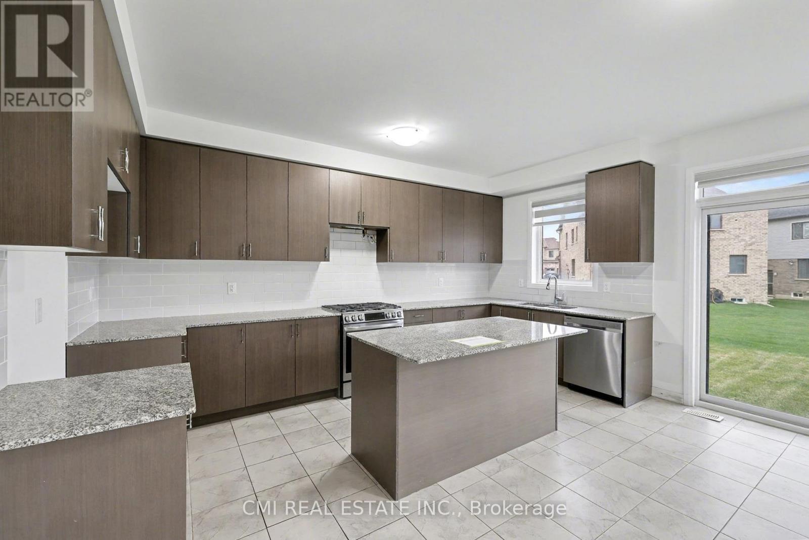 9 Prince Philip Boulevard, North Dumfries, Ontario  N0B 1E0 - Photo 12 - X12513448