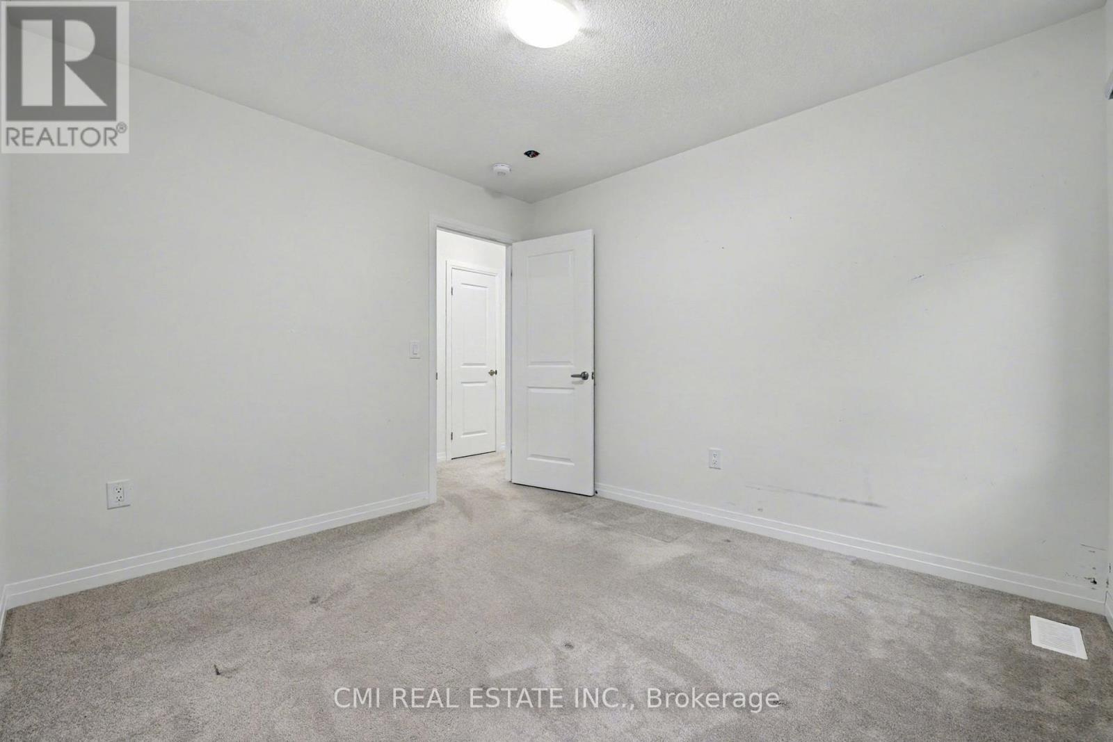 9 Prince Philip Boulevard, North Dumfries, Ontario  N0B 1E0 - Photo 29 - X12513448