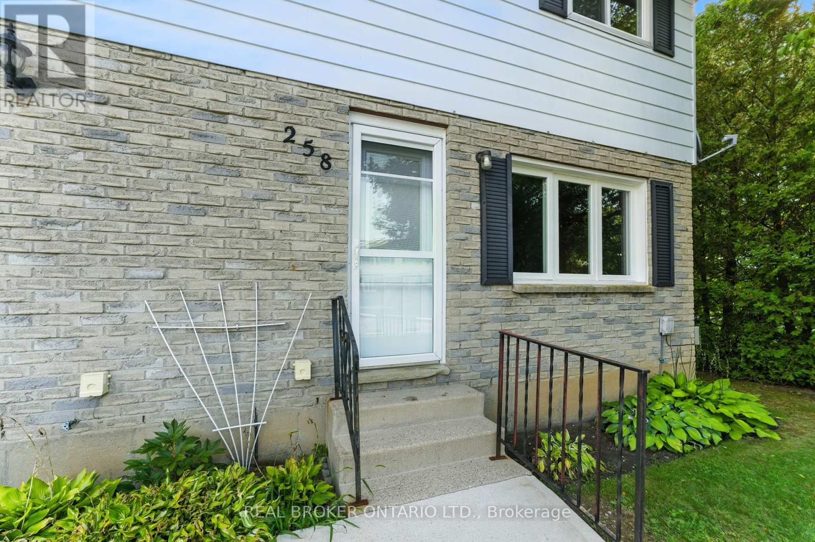 U6 - 258 Richardson Drive, Norfolk, Ontario  N0A 1N4 - Photo 2 - X12513530