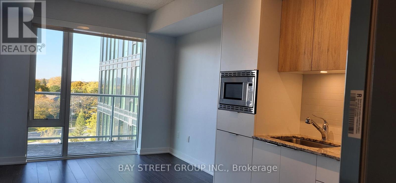 424 - 20 O'neill Road, Toronto, Ontario  M3C 0R2 - Photo 6 - C12513640