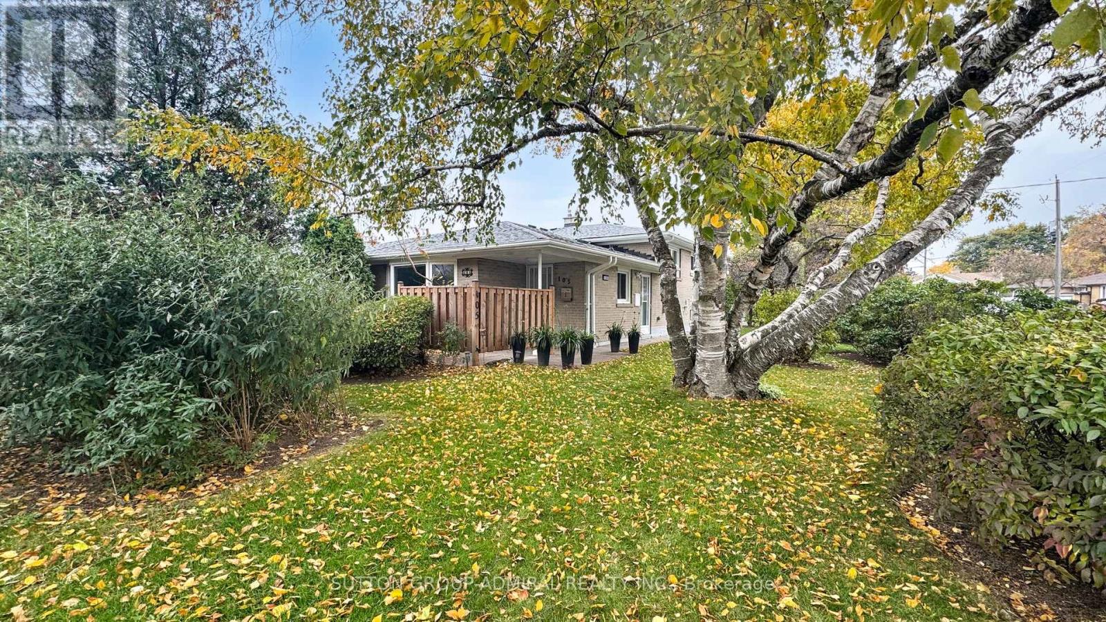 105 BALTRAY CRESCENT, Toronto, Ontario