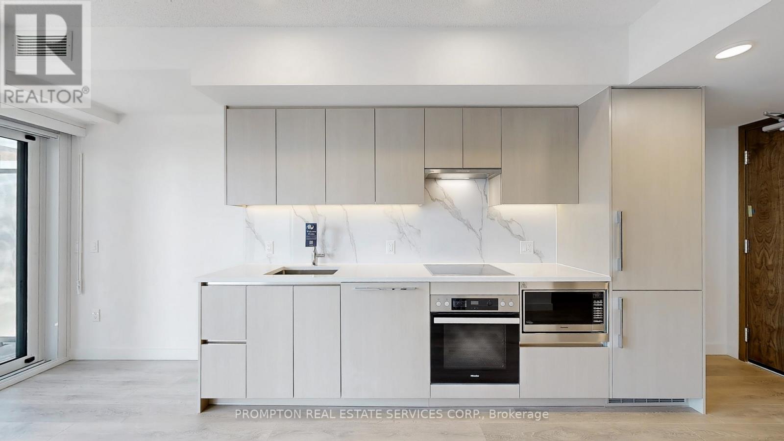 5801 - 3 Concord Cityplace Way, Toronto, Ontario  M5V 0X4 - Photo 4 - C12513672