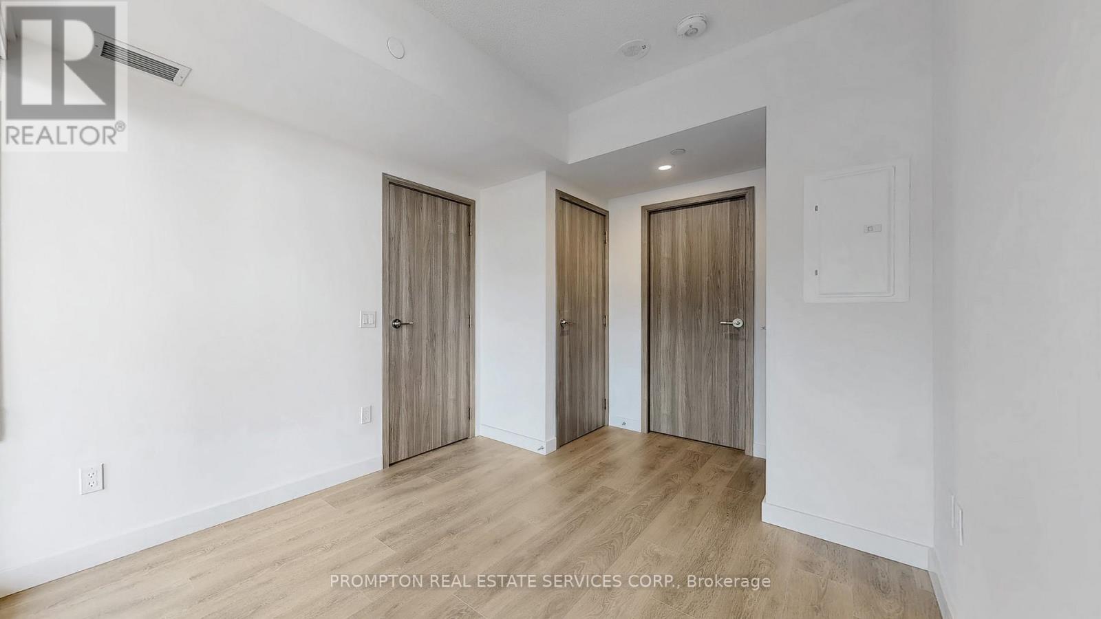 5801 - 3 Concord Cityplace Way, Toronto, Ontario  M5V 0X4 - Photo 7 - C12513672