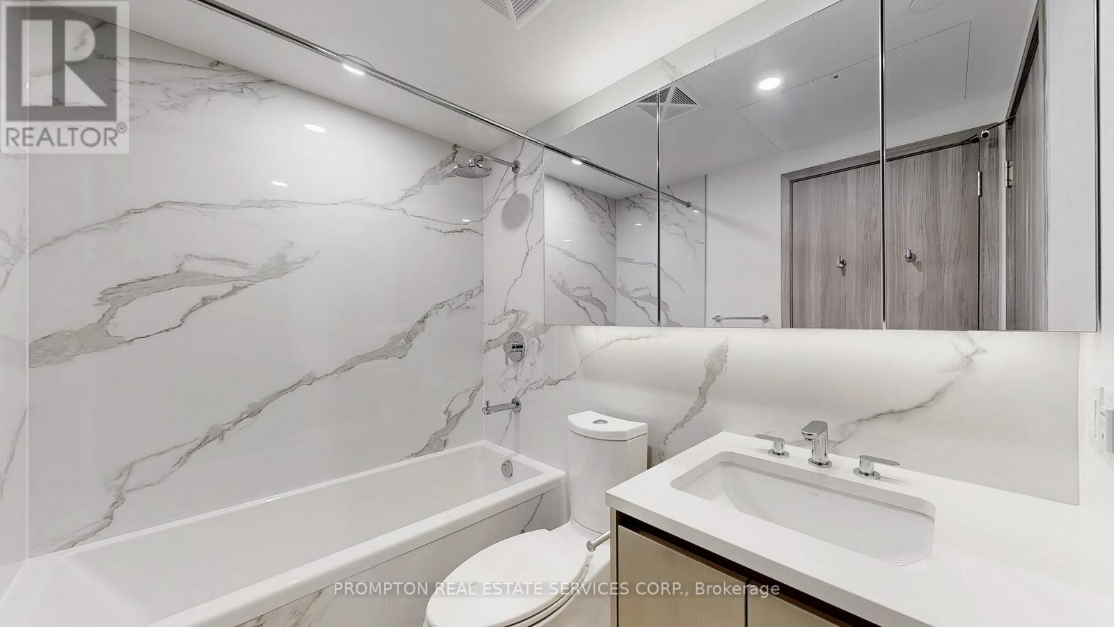 5801 - 3 Concord Cityplace Way, Toronto, Ontario  M5V 0X4 - Photo 8 - C12513672