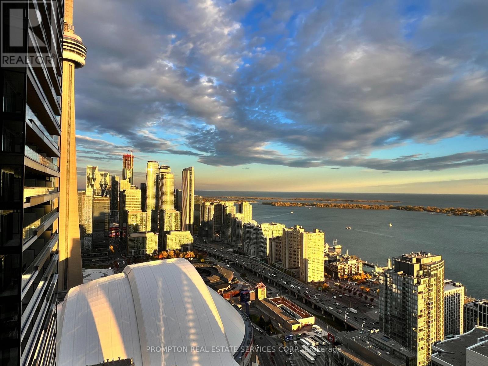 5806 - 3 Concord Cityplace Way, Toronto, Ontario  M5V 0X4 - Photo 9 - C12513686