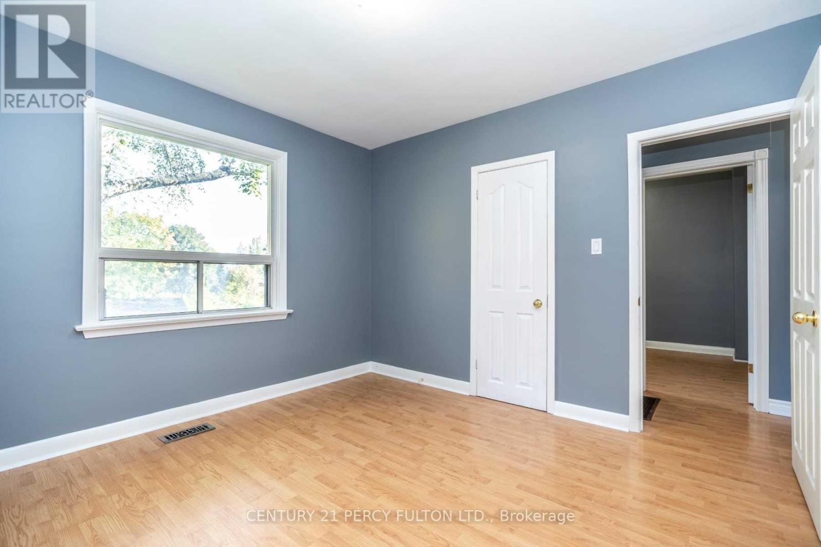 Upper - 62 Dale Avenue, Toronto, Ontario  M1J 3J5 - Photo 10 - E12513562