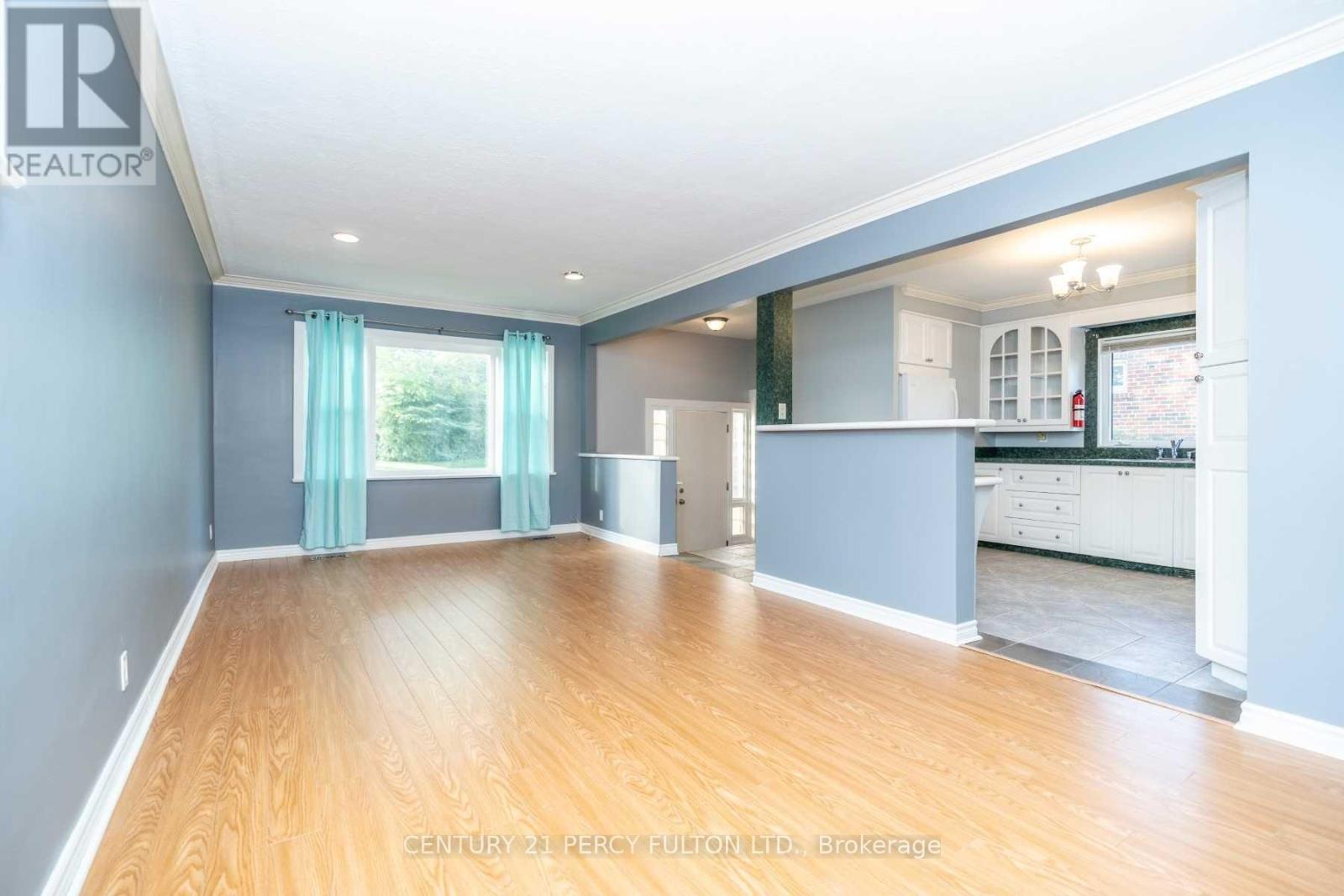 Upper - 62 Dale Avenue, Toronto, Ontario  M1J 3J5 - Photo 4 - E12513562