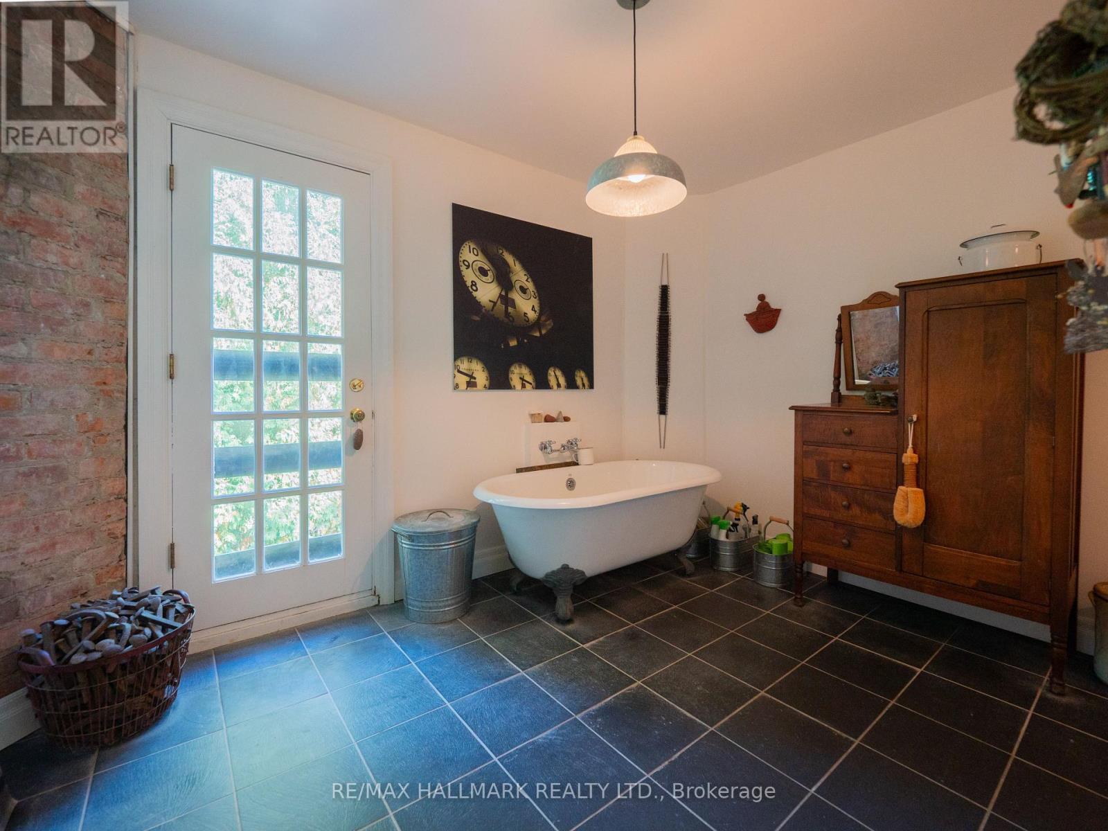 116 Victor Avenue, Toronto, Ontario M4K 1A8 - Photo 28 - E12513638