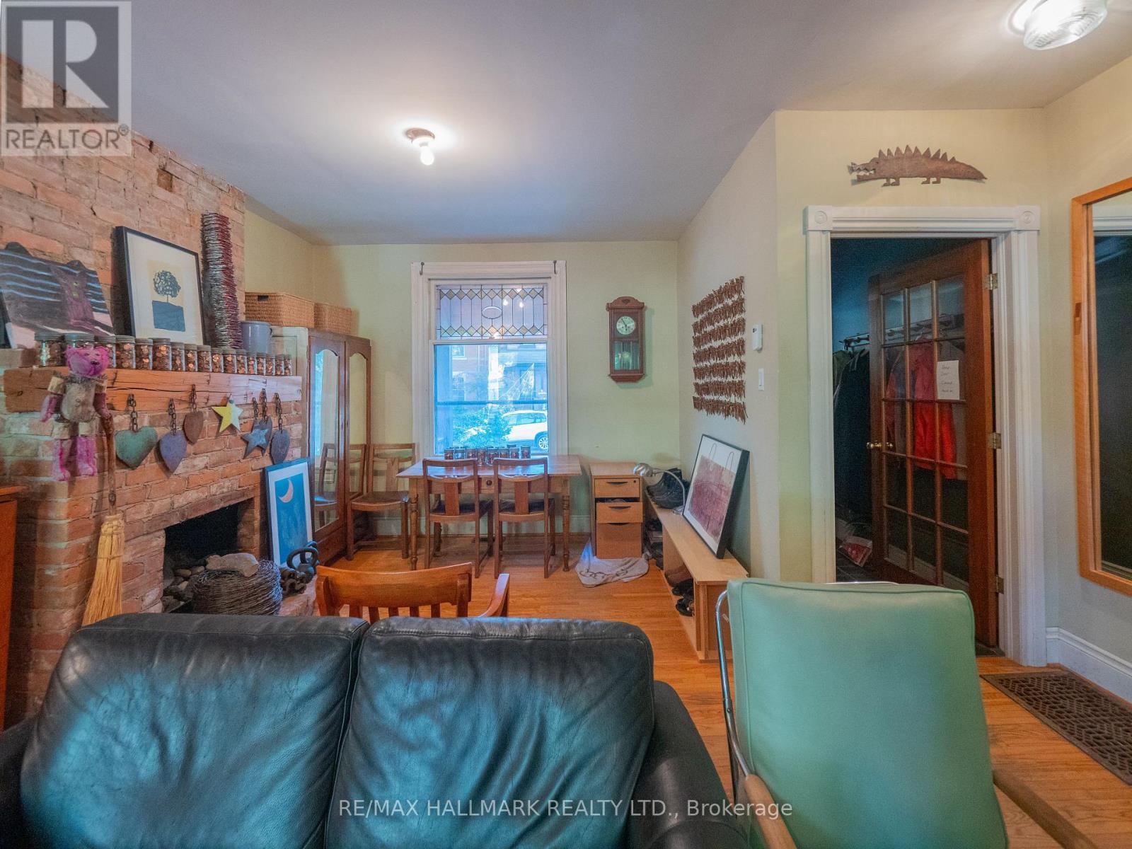 116 Victor Avenue, Toronto, Ontario M4K 1A8 - Photo 4 - E12513638