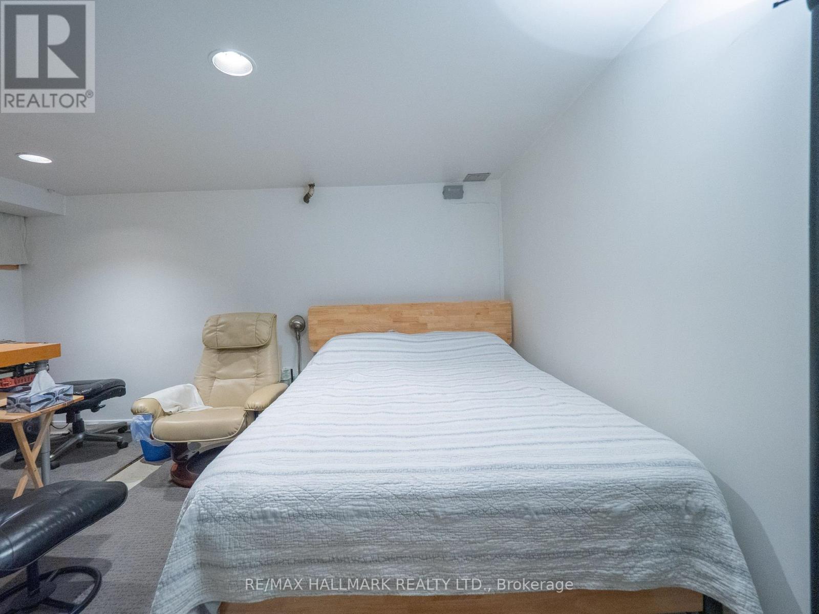 116 Victor Avenue, Toronto, Ontario M4K 1A8 - Photo 42 - E12513638