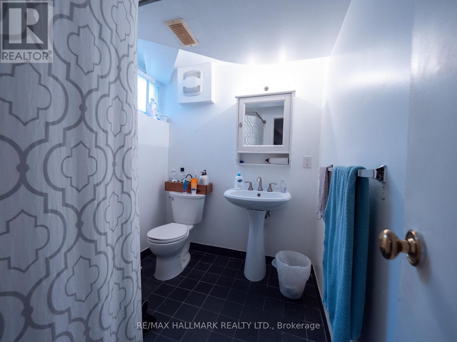 116 Victor Avenue, Toronto, Ontario M4K 1A8 - Photo 44 - E12513638