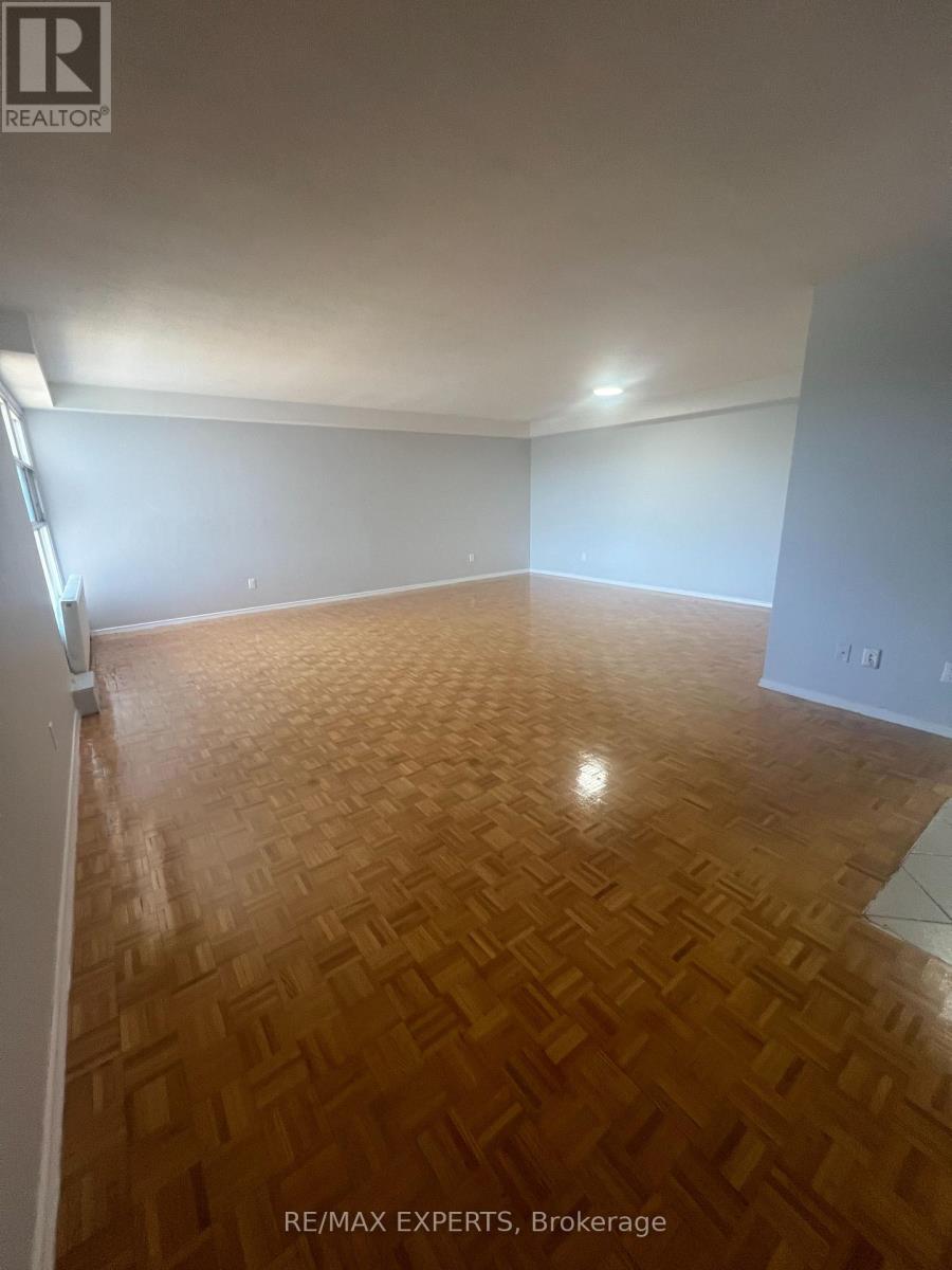 307 - 123 BLOOR STREET W, Oshawa, Ontario