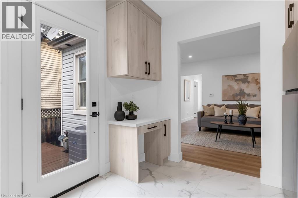 20 Hill Street, Hamilton, Ontario L8P 1W7 - Photo 4 - 40785250