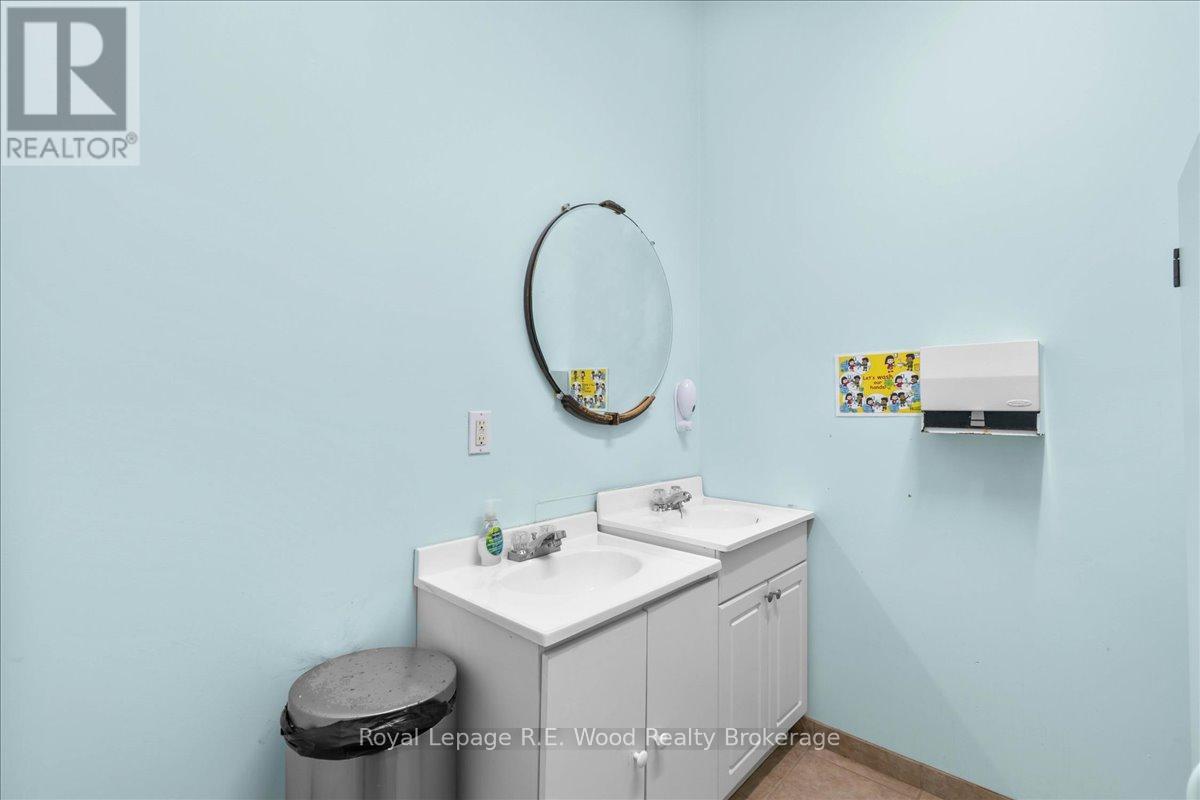 1140 Bay Street, Norfolk, Ontario  N0E 1M0 - Photo 18 - X12506978