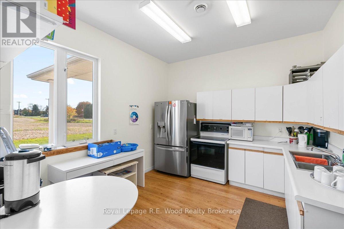 1140 Bay Street, Norfolk, Ontario  N0E 1M0 - Photo 23 - X12506978