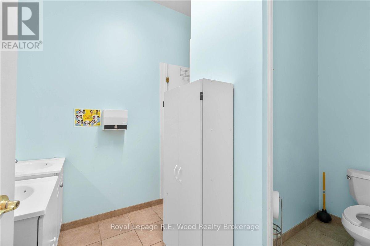 1140 Bay Street, Norfolk, Ontario  N0E 1M0 - Photo 19 - X12506978