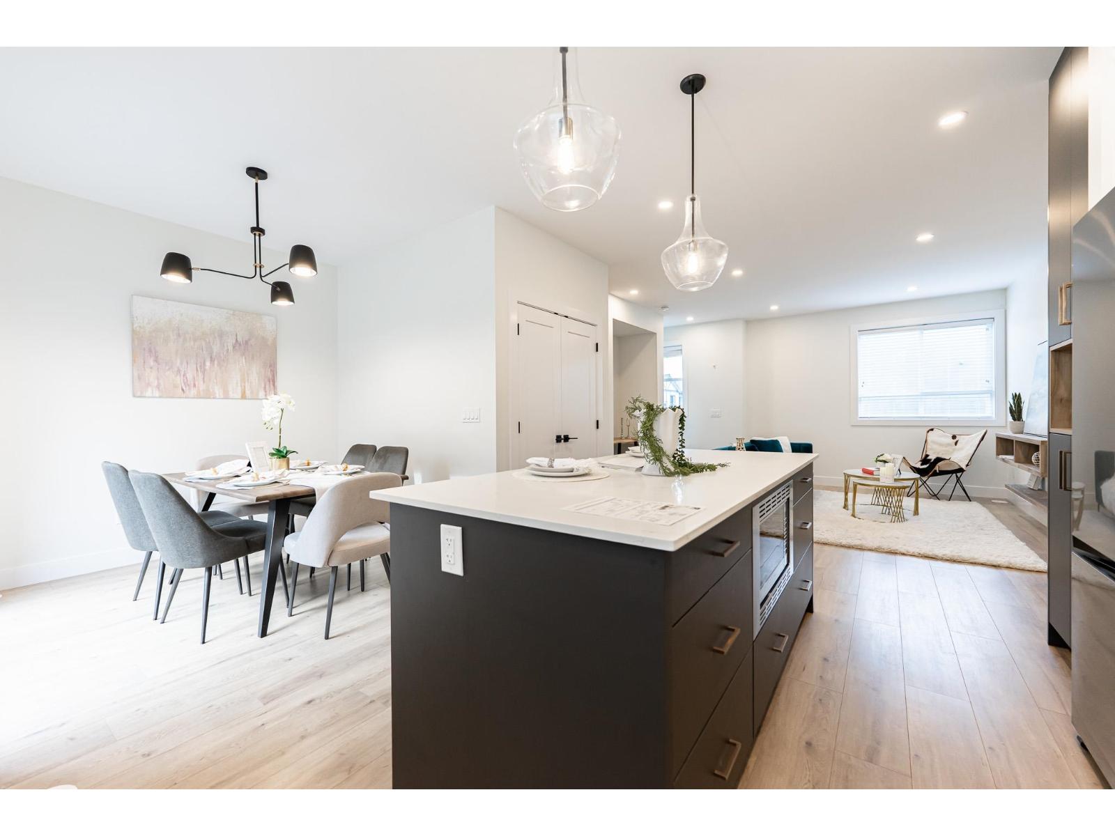 7 16358 23A AVENUE, Surrey, British Columbia