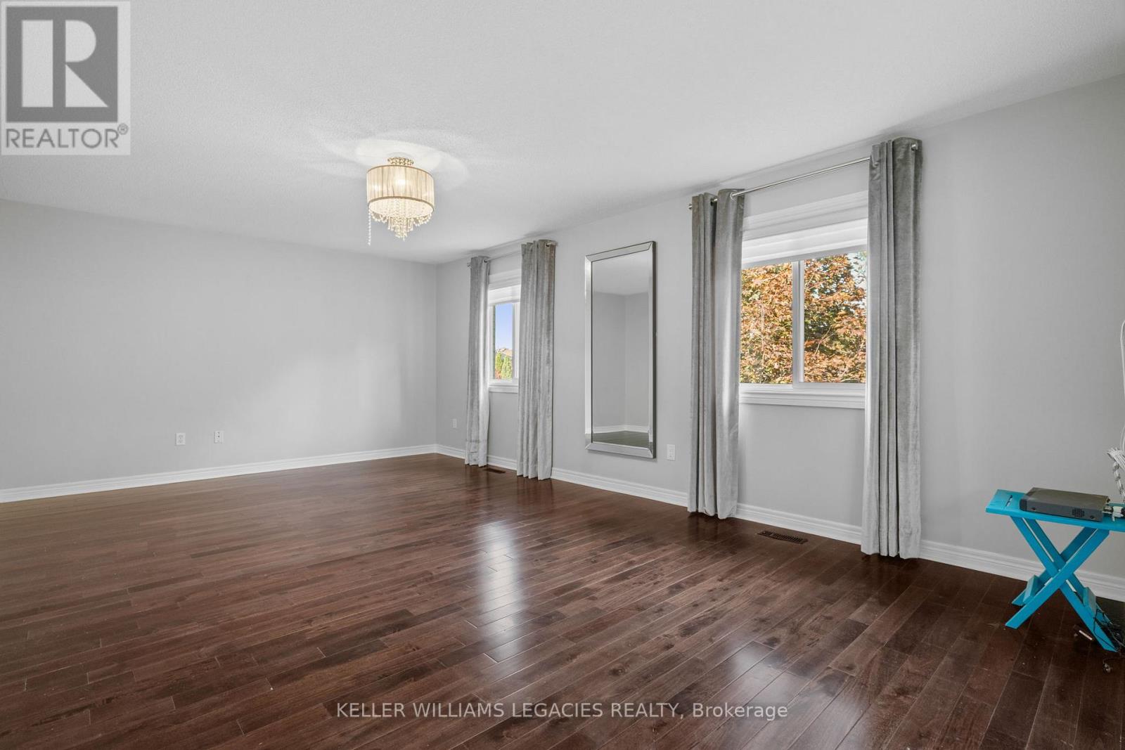 39 Michelle Drive, Vaughan, Ontario  L4L 9B8 - Photo 22 - N12513566