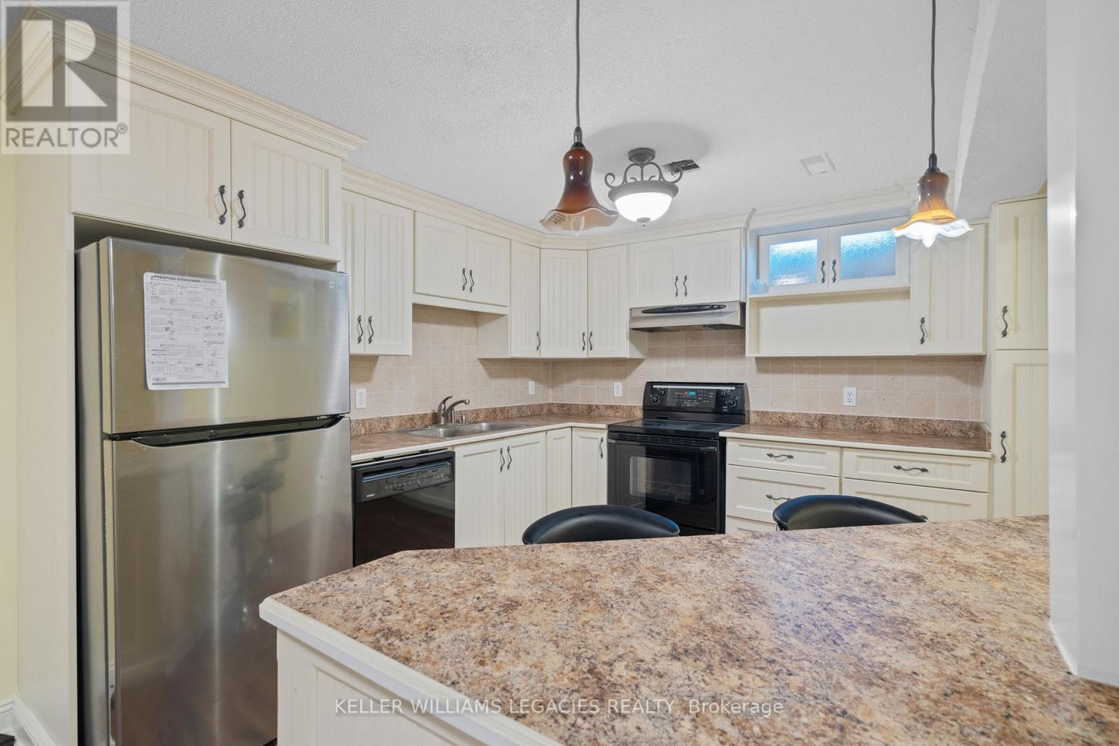 39 Michelle Drive, Vaughan, Ontario  L4L 9B8 - Photo 39 - N12513566