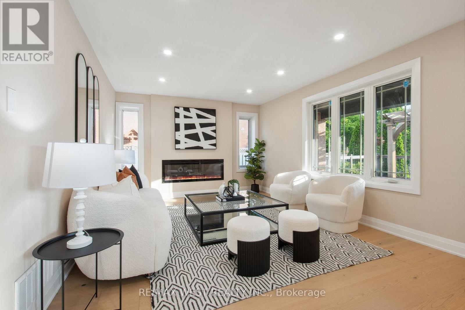 4 Snowcrest Crescent, Markham, Ontario L3S 2V9 - Photo 13 - N12513648