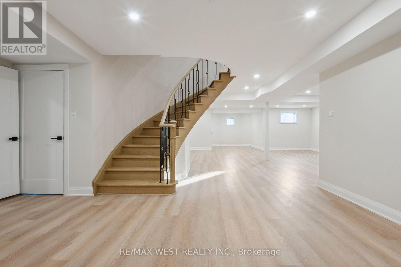 4 Snowcrest Crescent, Markham, Ontario L3S 2V9 - Photo 44 - N12513648