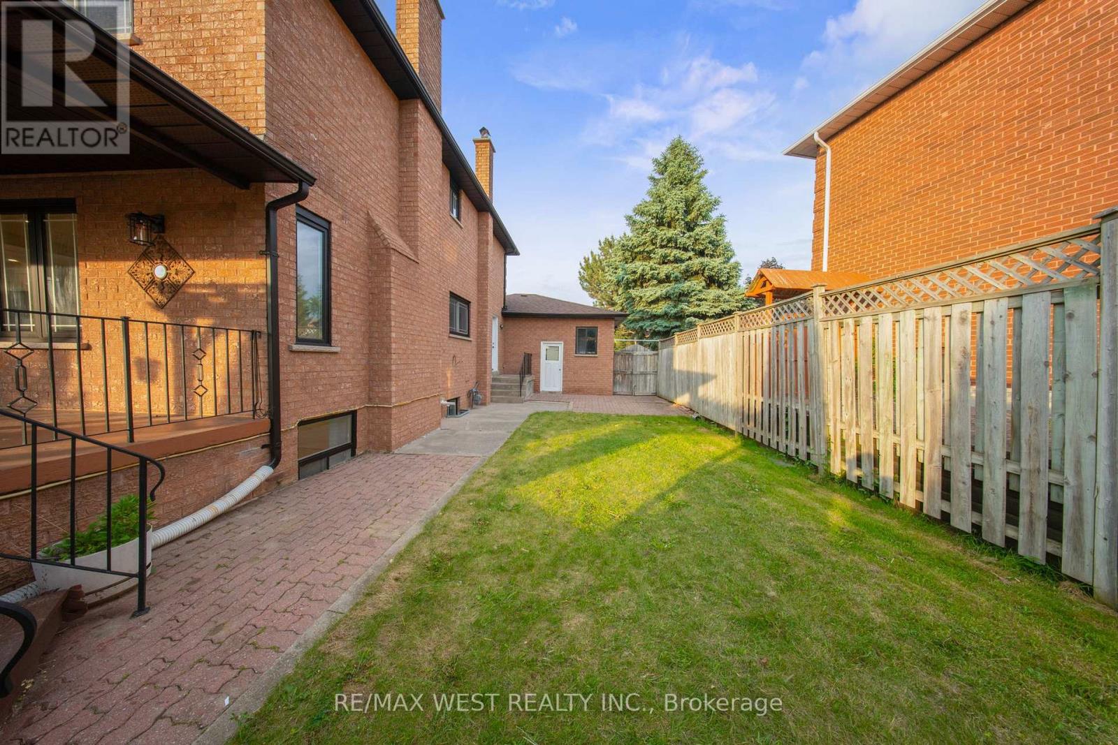 4 Snowcrest Crescent, Markham, Ontario L3S 2V9 - Photo 48 - N12513648