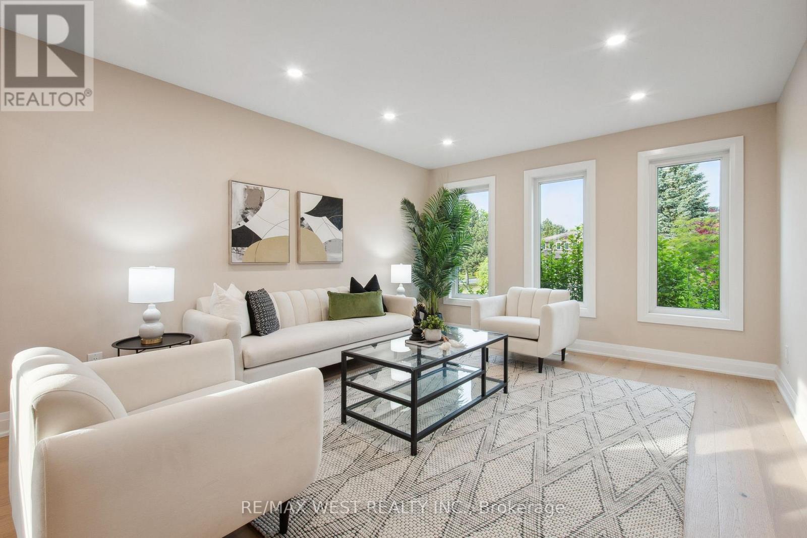 4 Snowcrest Crescent, Markham, Ontario L3S 2V9 - Photo 7 - N12513648