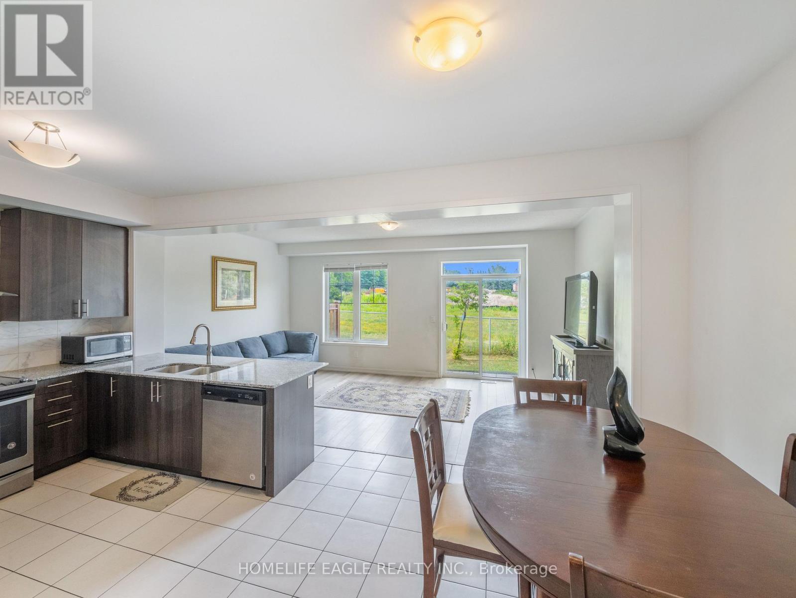 228 Bennett Street, Newmarket, Ontario  L3X 1B8 - Photo 3 - N12513688