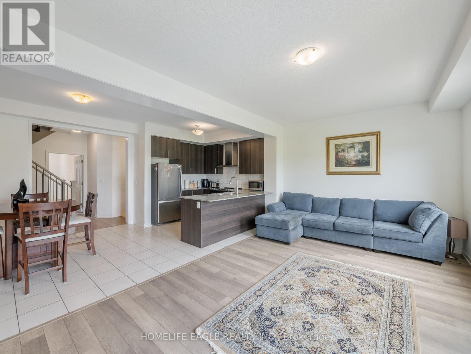 228 Bennett Street, Newmarket, Ontario  L3X 1B8 - Photo 4 - N12513688