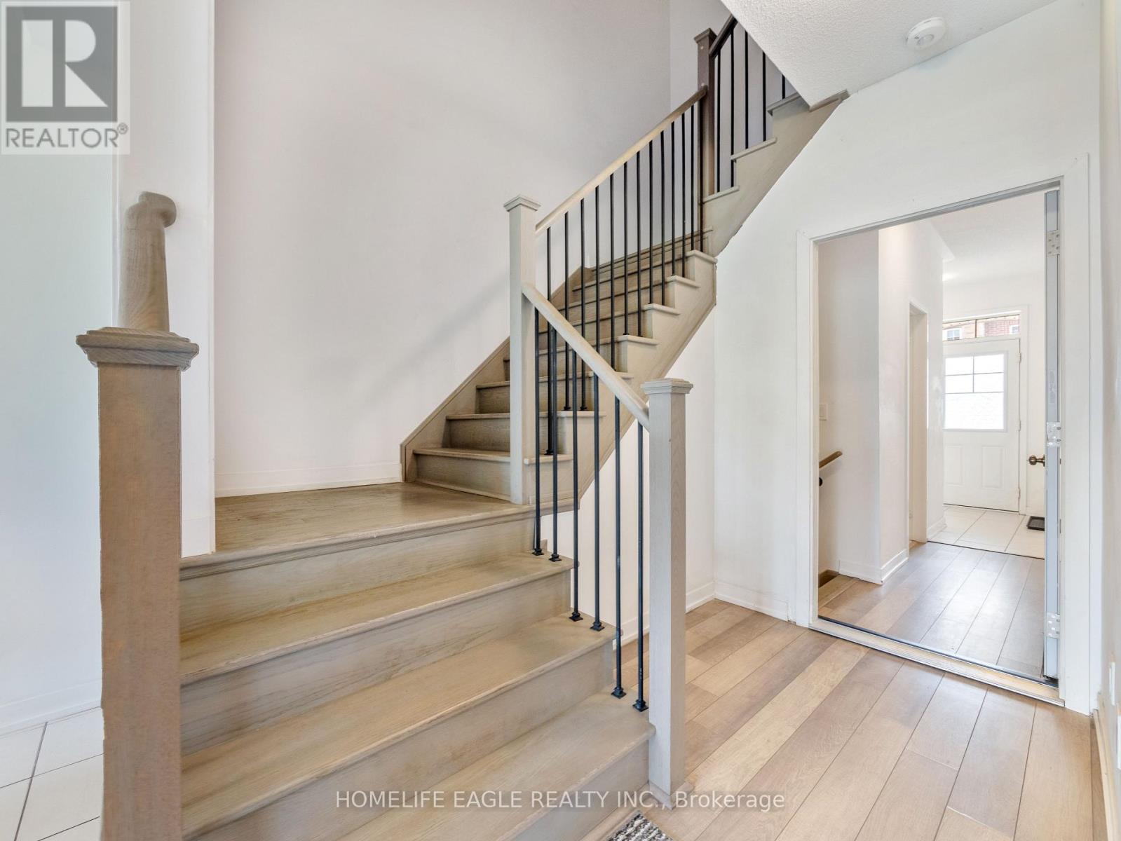 228 Bennett Street, Newmarket, Ontario  L3X 1B8 - Photo 6 - N12513688