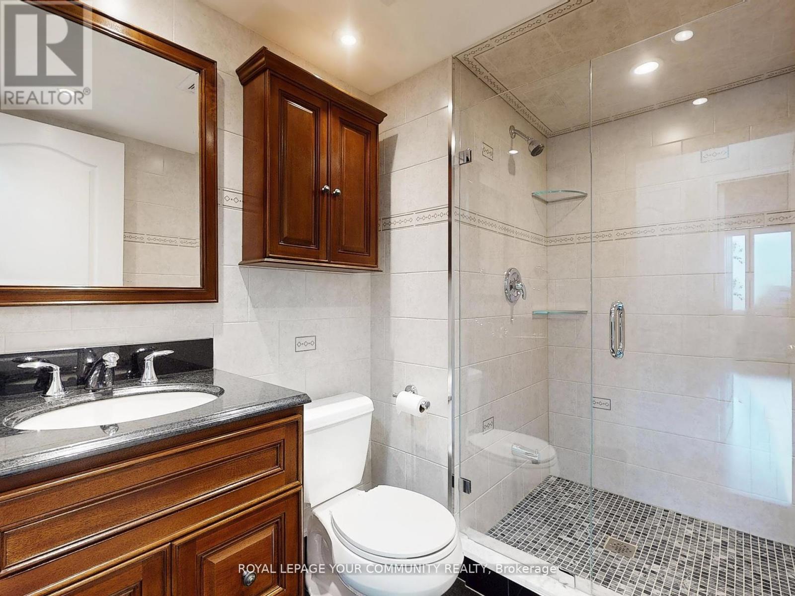 324 - 32 Clarissa Drive, Richmond Hill, Ontario  L4C 9R7 - Photo 13 - N12513702