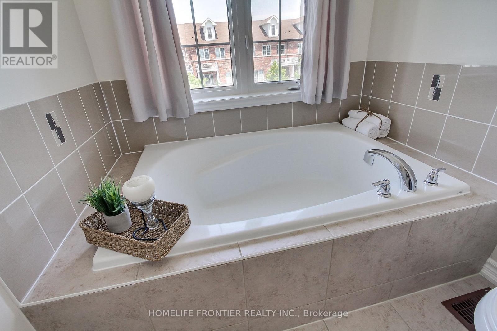 162 Verdi Road, Richmond Hill, Ontario  L4E 0Z6 - Photo 22 - N12513706