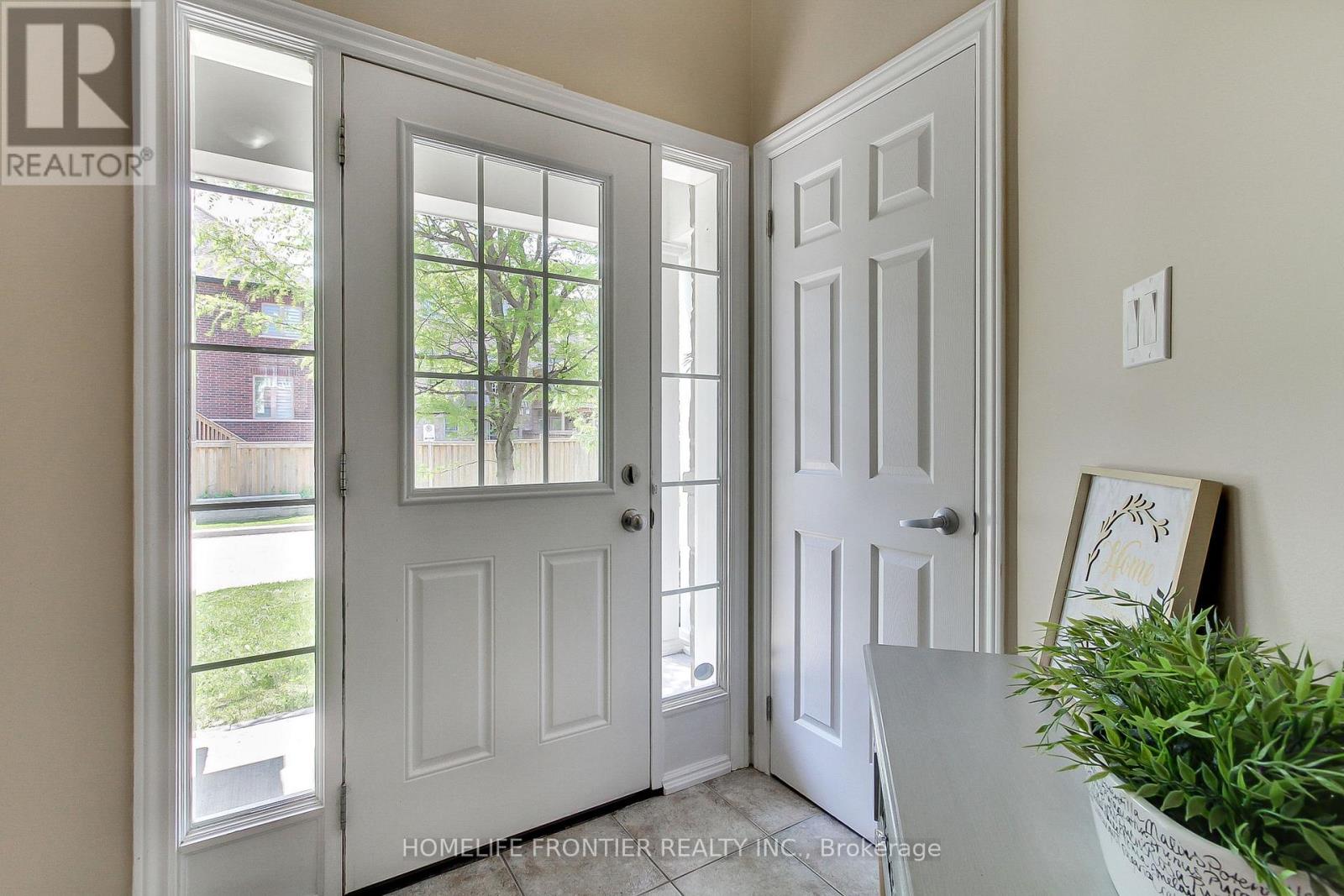 162 Verdi Road, Richmond Hill, Ontario  L4E 0Z6 - Photo 3 - N12513706