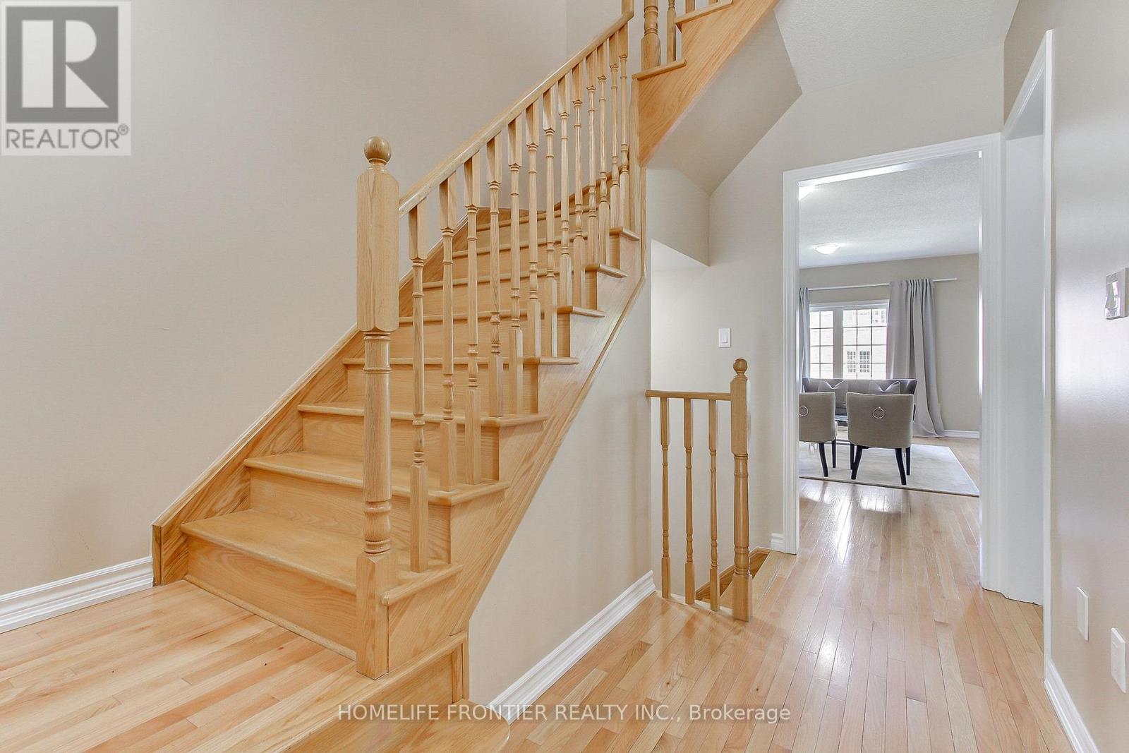 162 Verdi Road, Richmond Hill, Ontario  L4E 0Z6 - Photo 4 - N12513706